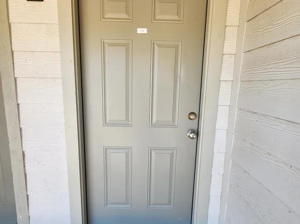 19470 McDonald St #104, Lytle, TX 78052