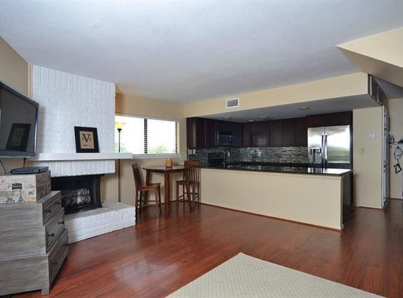 2nd image of 438 Yacht Club Dr APT H
