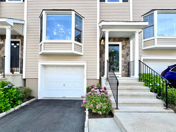 15 Scuppo Road #1302, Danbury, CT 06811