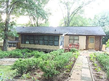 4th image of 2856 Manor Ct