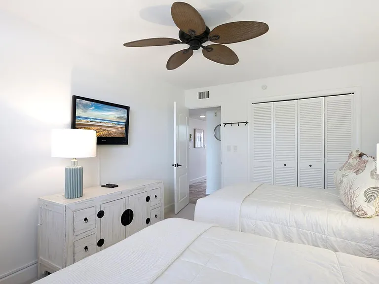 333 Harbour Dr #209 — Photo 22