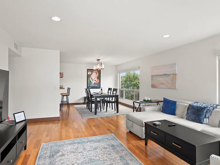 2955 McCall St #301 — Photo 8