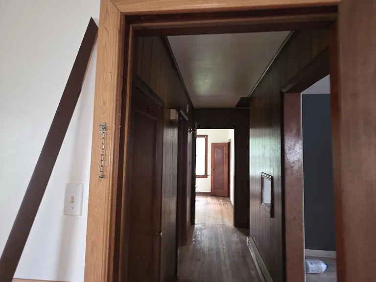 1818 E Clay St — Photo 15