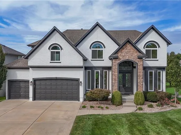 16004 Ballentine St, Overland Park, KS 66221