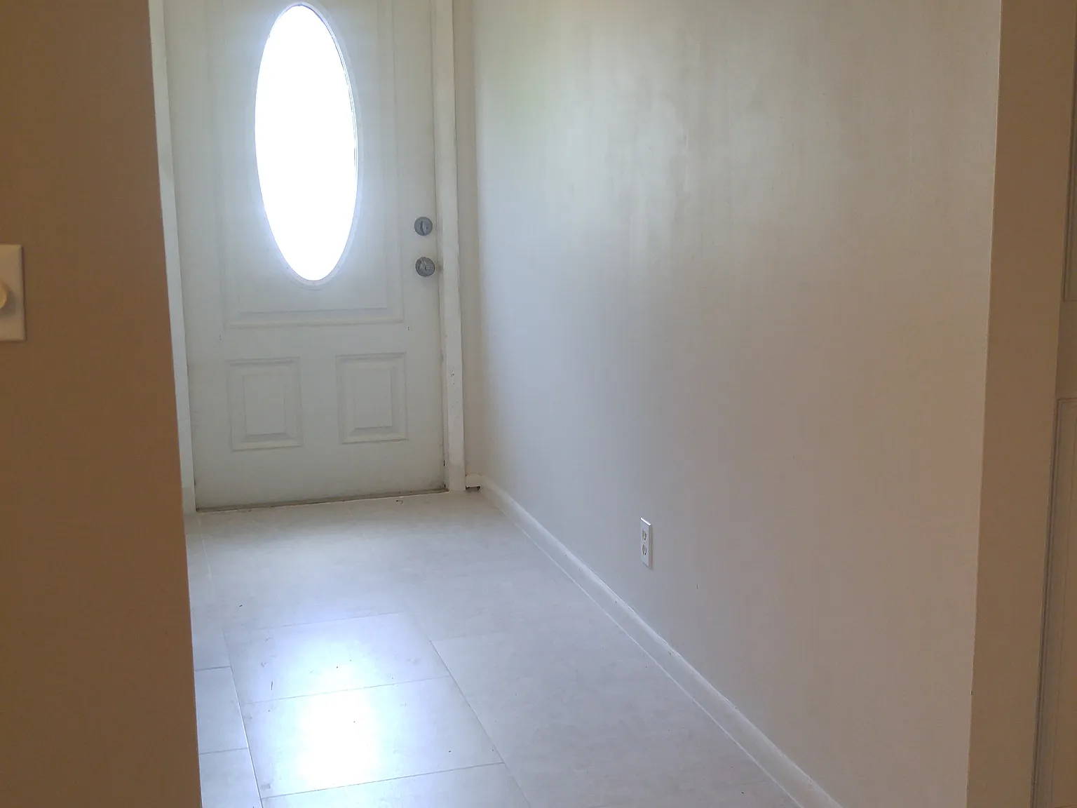 2 bed, 941 sqft, $1,950 — Photo 2