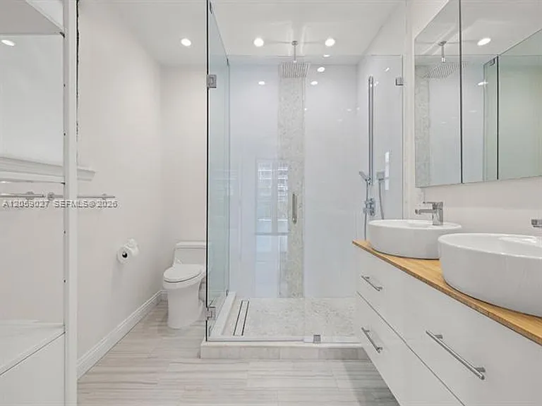 5864 SW 74th Ter — Photo 18