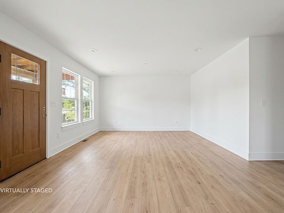 4th image of 308 Meteyard Ln