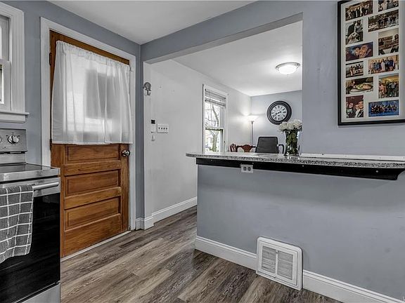 4th image of 156 Greenway Blvd