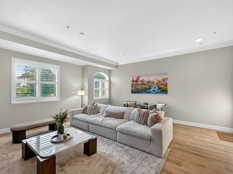 538 S Mathilda Ave #301 — Photo 23