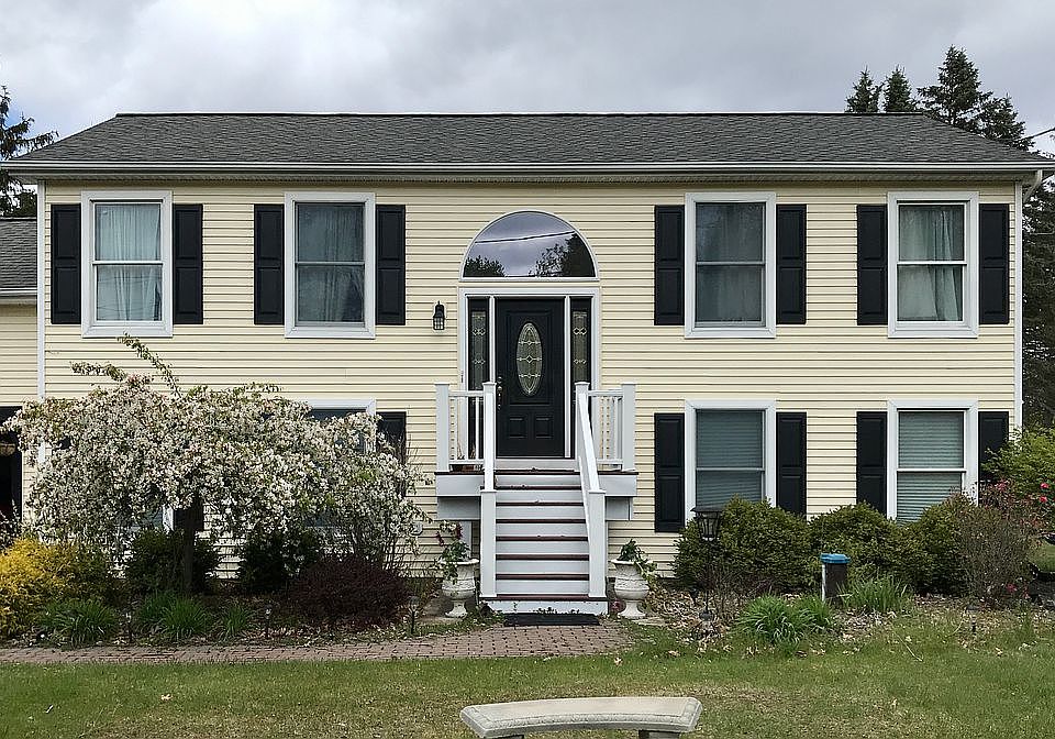 1st image of 72 Joyce St