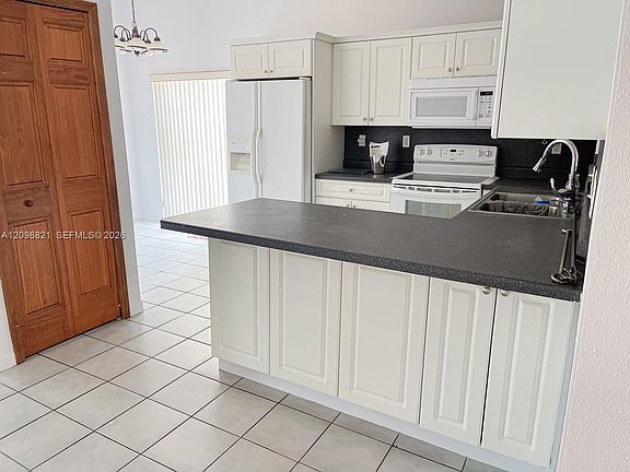 5th image of 14512 SW 96th Ter