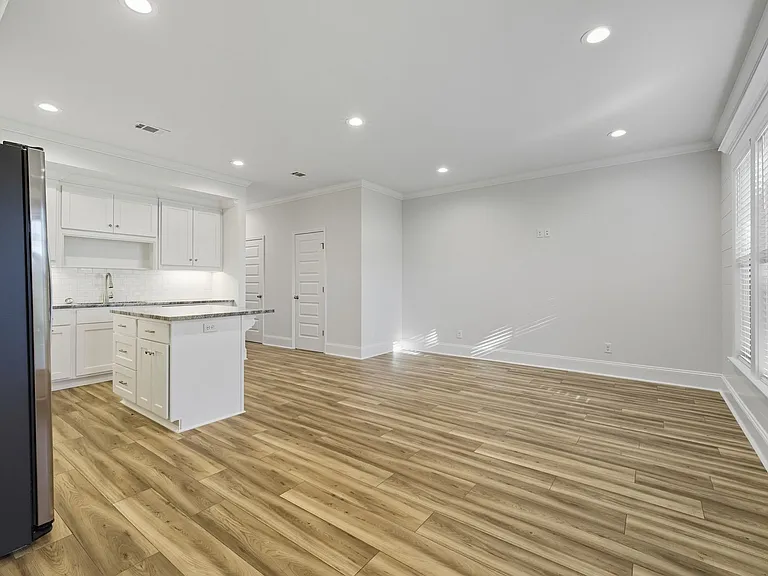 5017 Hamilton Cir — Photo 7
