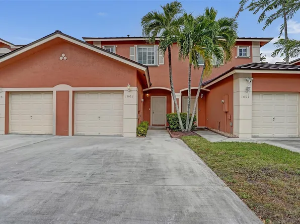 1003 NW 100th Avenue, Pembroke Pines, FL 33024