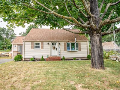 4 Thomas St, Enfield, CT, 06082