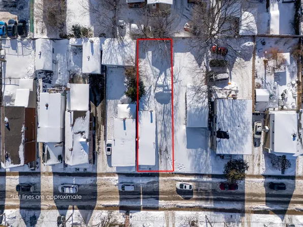 64 Pamilla St, Ottawa, ON K1S 3K8
