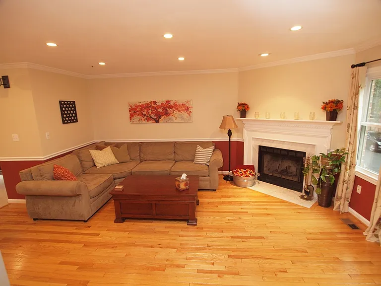 649 N Tazewell St — Photo 16