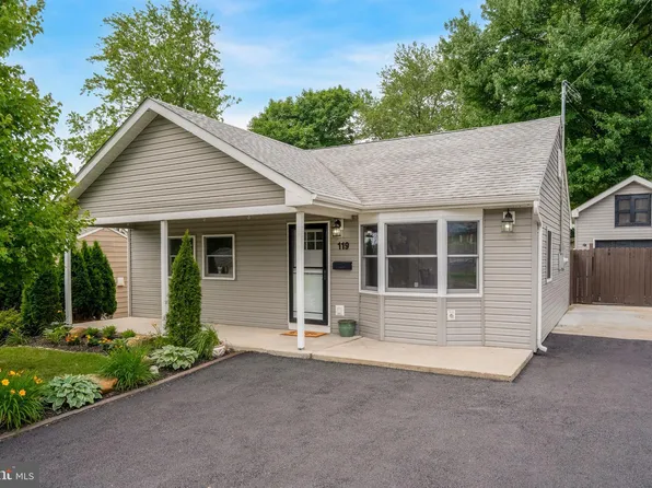 119 N Oxford Valley Rd, Fairless Hills, PA 19030