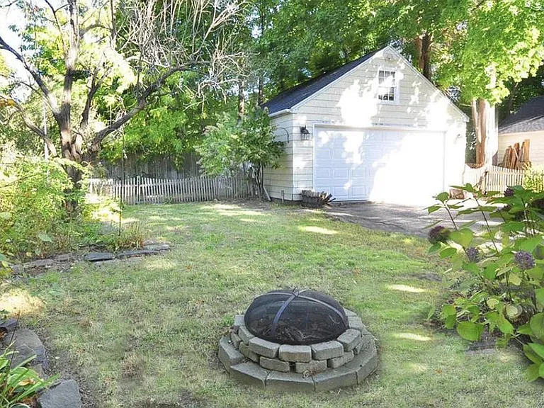 120 Caya Ave — Photo 13