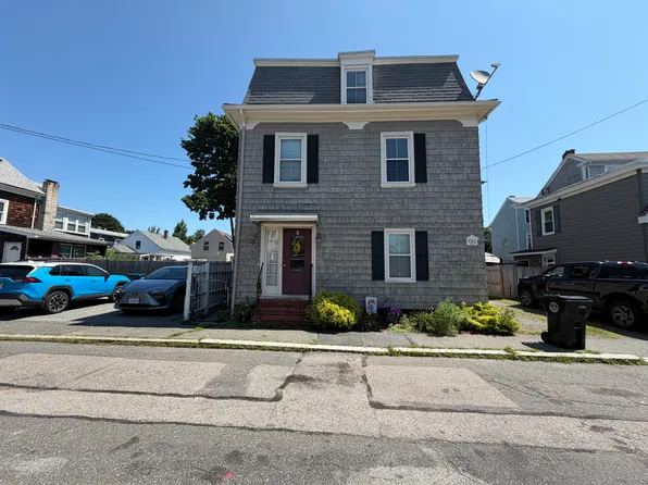 6 Harris St APT 1, Salem, MA 01970