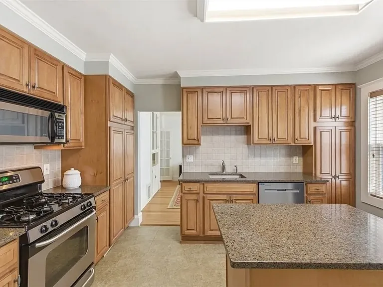 127 Winslow Ave — Photo 15