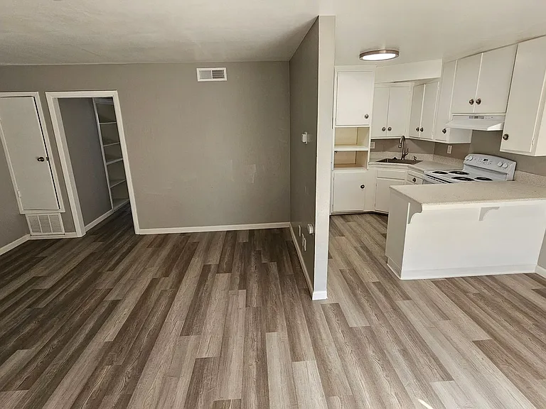 Arden Fair Apartments — Photo 17