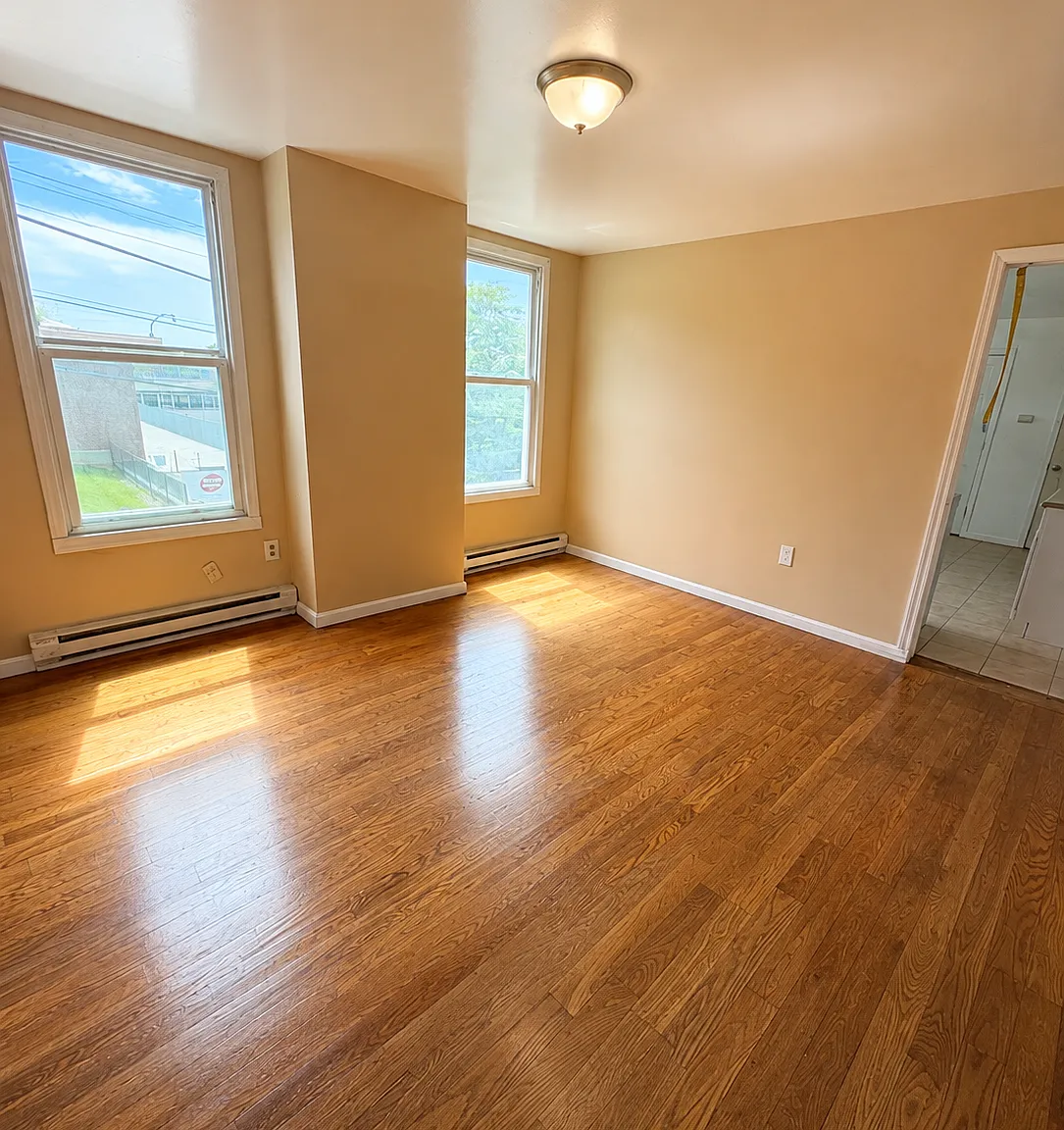 3 bed, 798 sqft, $1,390 — Photo 4