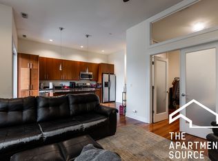 1354 W Augusta Blvd #201, Chicago, IL 60642