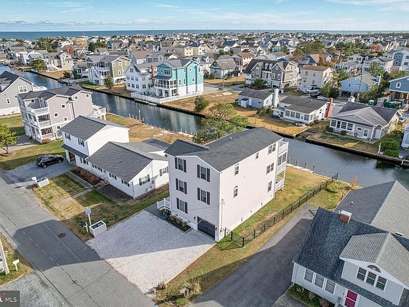 5th image of 134 New Castle Dr