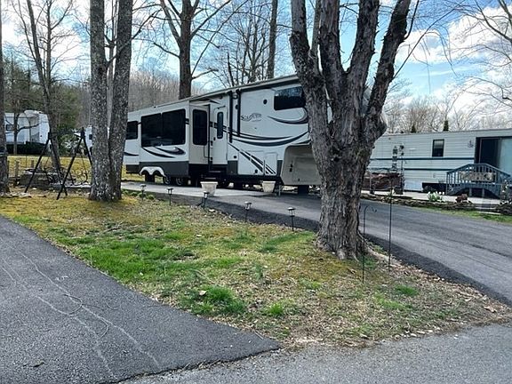 3rd image of 4229 E Parkway Lot 144
