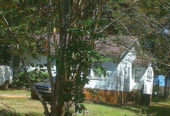 2nd image of 1011 Camden Rd