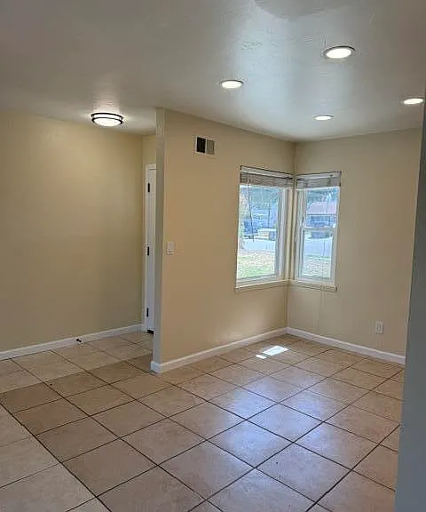 204 N X St — Photo 6