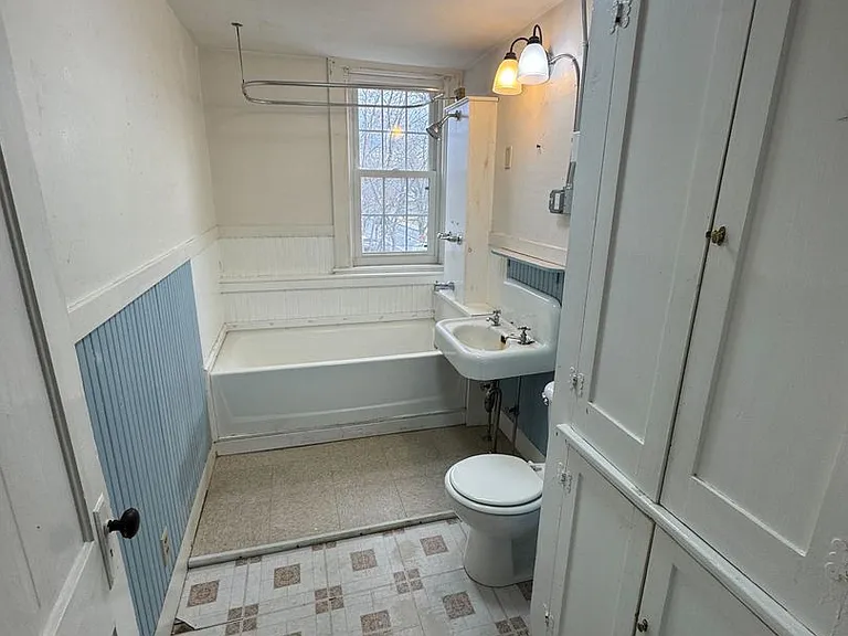 16 Glidden St. — Photo 7