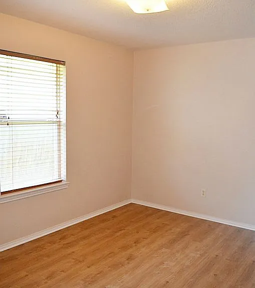3006 Gus Dr — Photo 27