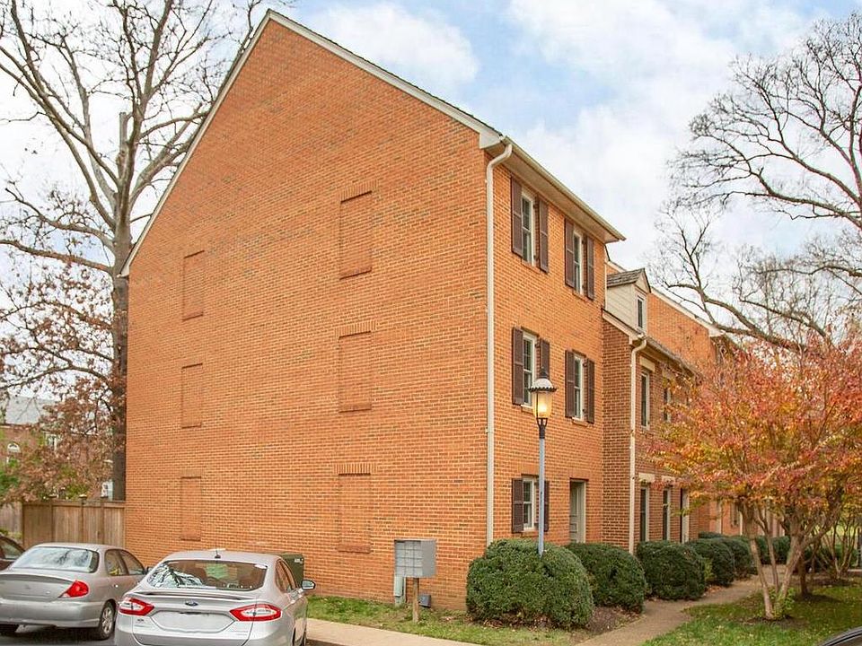 Fabulous 3 story end unit townhome
