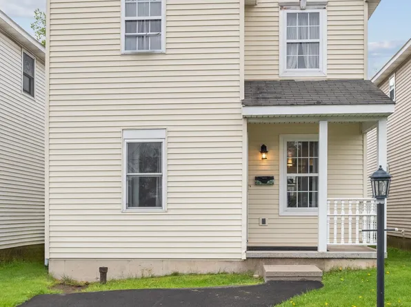 4 Lafayette Park, Green Island, NY 12183