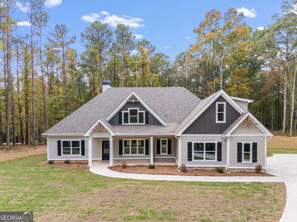 1797 Star Point Rd, Carrollton, GA 30116