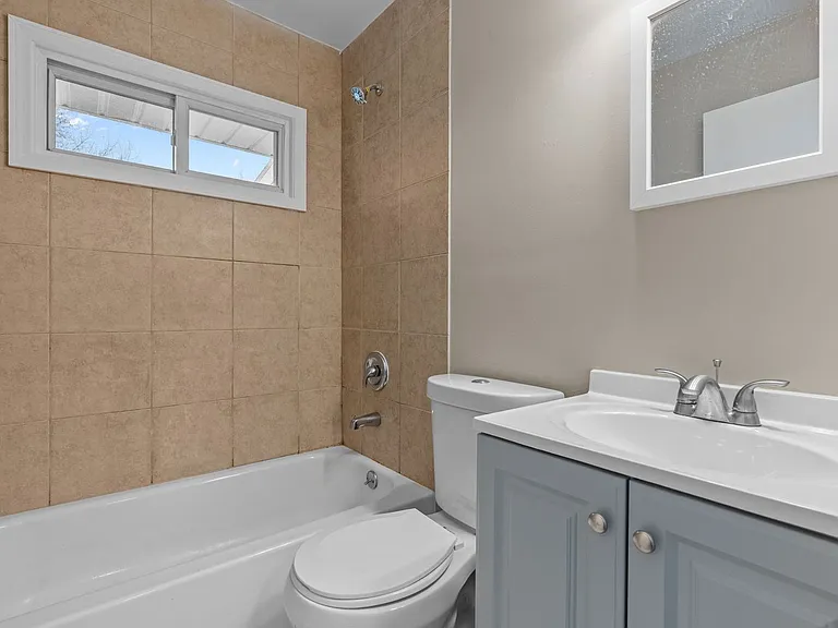 10518 Gretna Cir — Photo 21