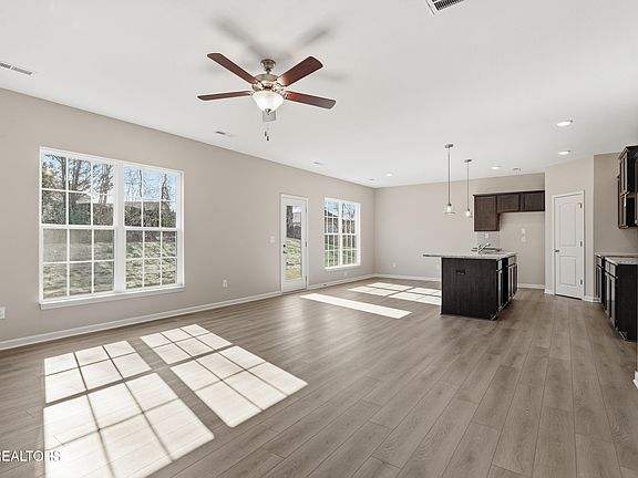 3rd image of 8902 Keenberg Ln