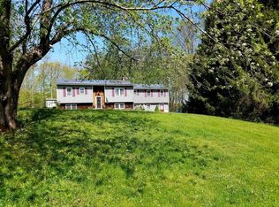 640 County Rd, Woodstock, CT 06281