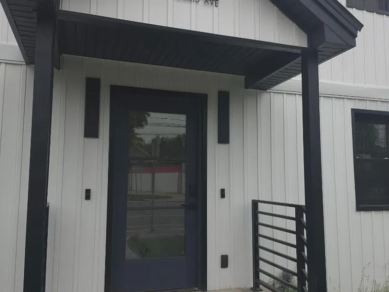 1453 Morris Ave #LEFT — Photo 1