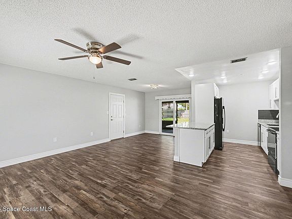 5th image of 6860 Cecil Rd