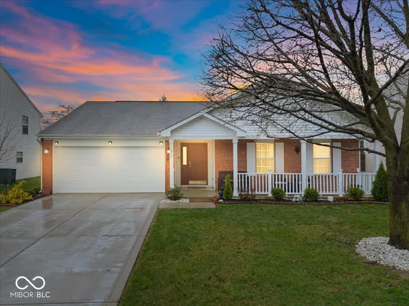 12959 Quarterback Ln, Fishers, IN 46037