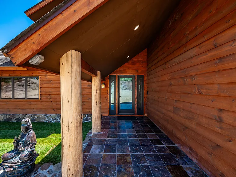 151 Silver Peak Rd — Photo 2