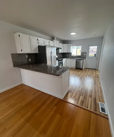 193 Hillcrest Dr — Photo 5