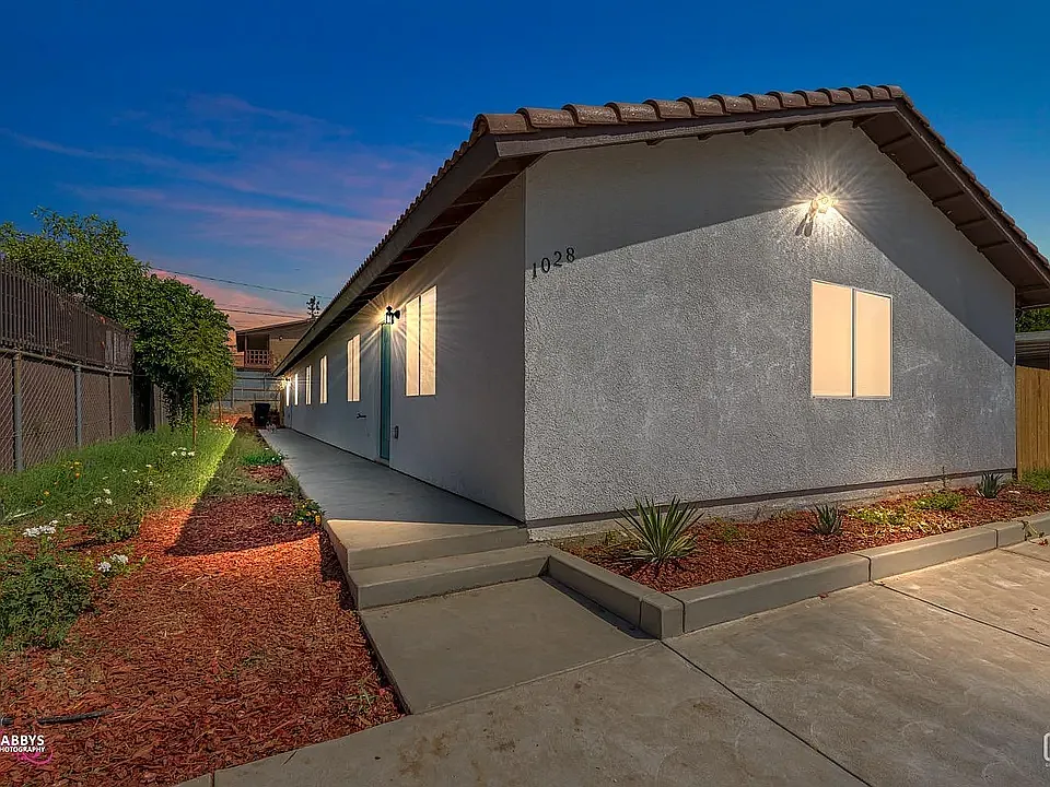 3 bed, 1200 sqft, $1,800 — Photo 2
