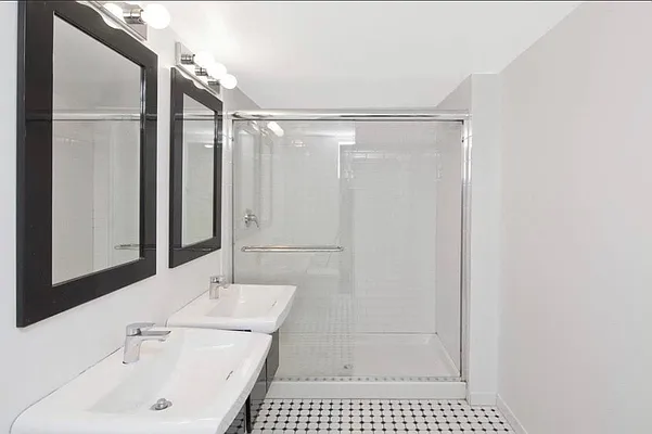 Rented by Compass | media 9