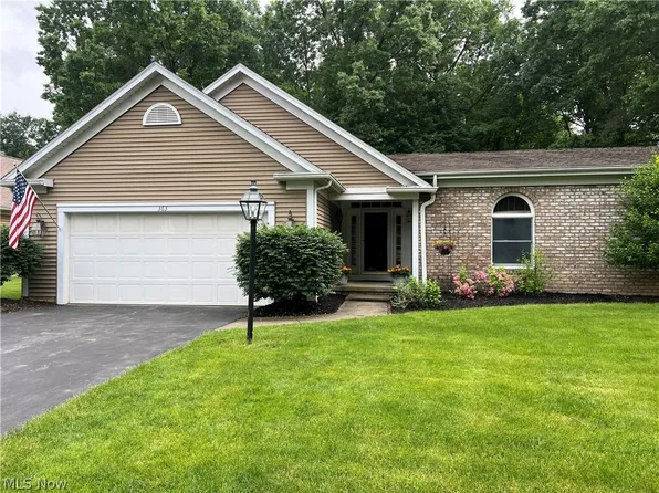 363 Hilltop Blvd, Canfield, OH 44406