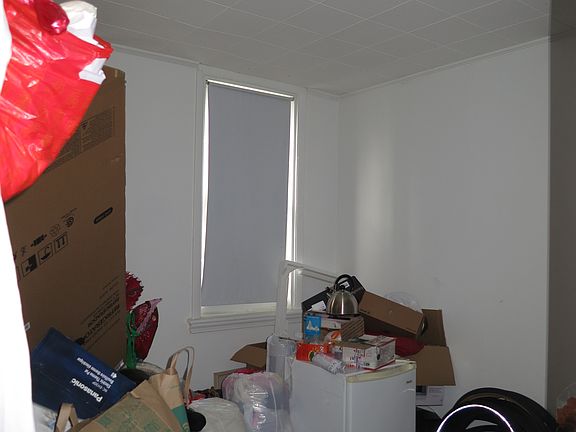 4th image of 527 McKean St