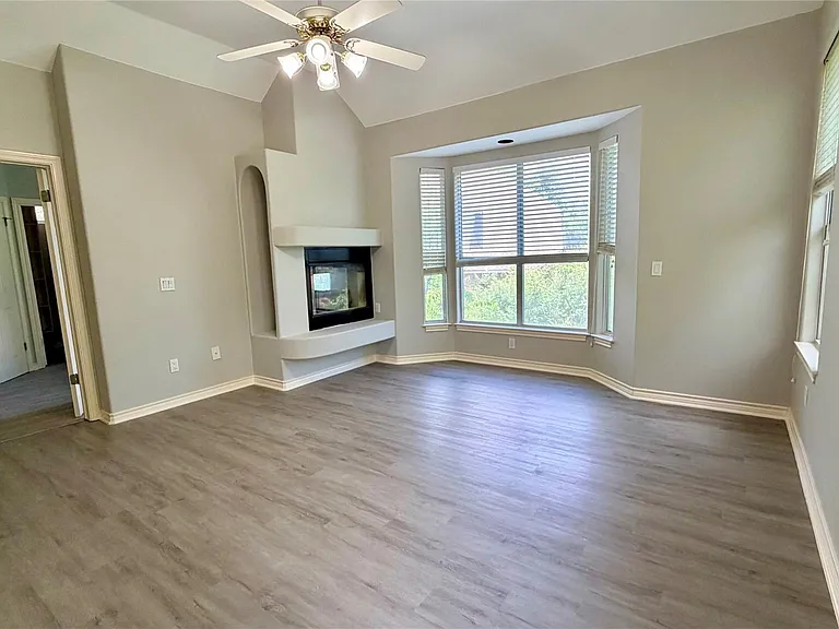 9904 Mariah Cv — Photo 15