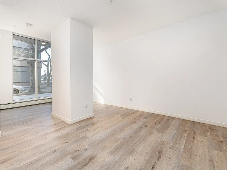 10111 122nd St NW — Photo 38